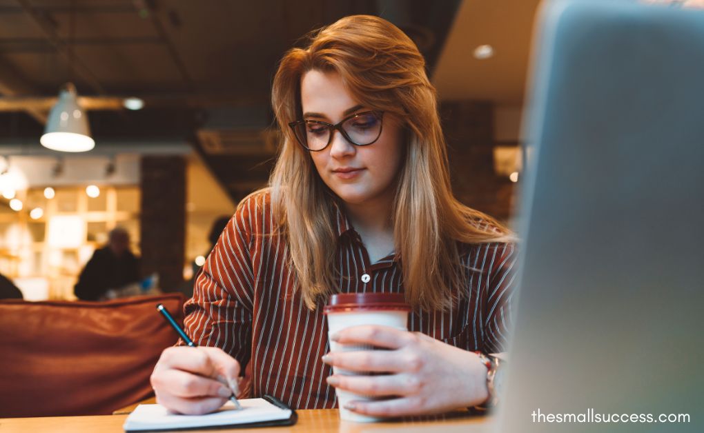 Studying in Starbucks: Is It Really Effective? Pros, Cons, and Hacks